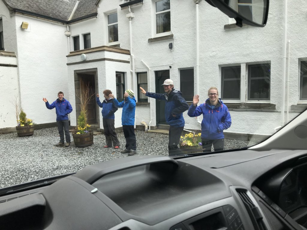 pathheadprimary's tweet image. That’s us on the bus now &amp;amp; on our way! Bye bye Ardeonaig! 👋 Thanks to all the staff for making our 2 days so much fun! 🙌 #p5residential #pathhead #ardeonaig
