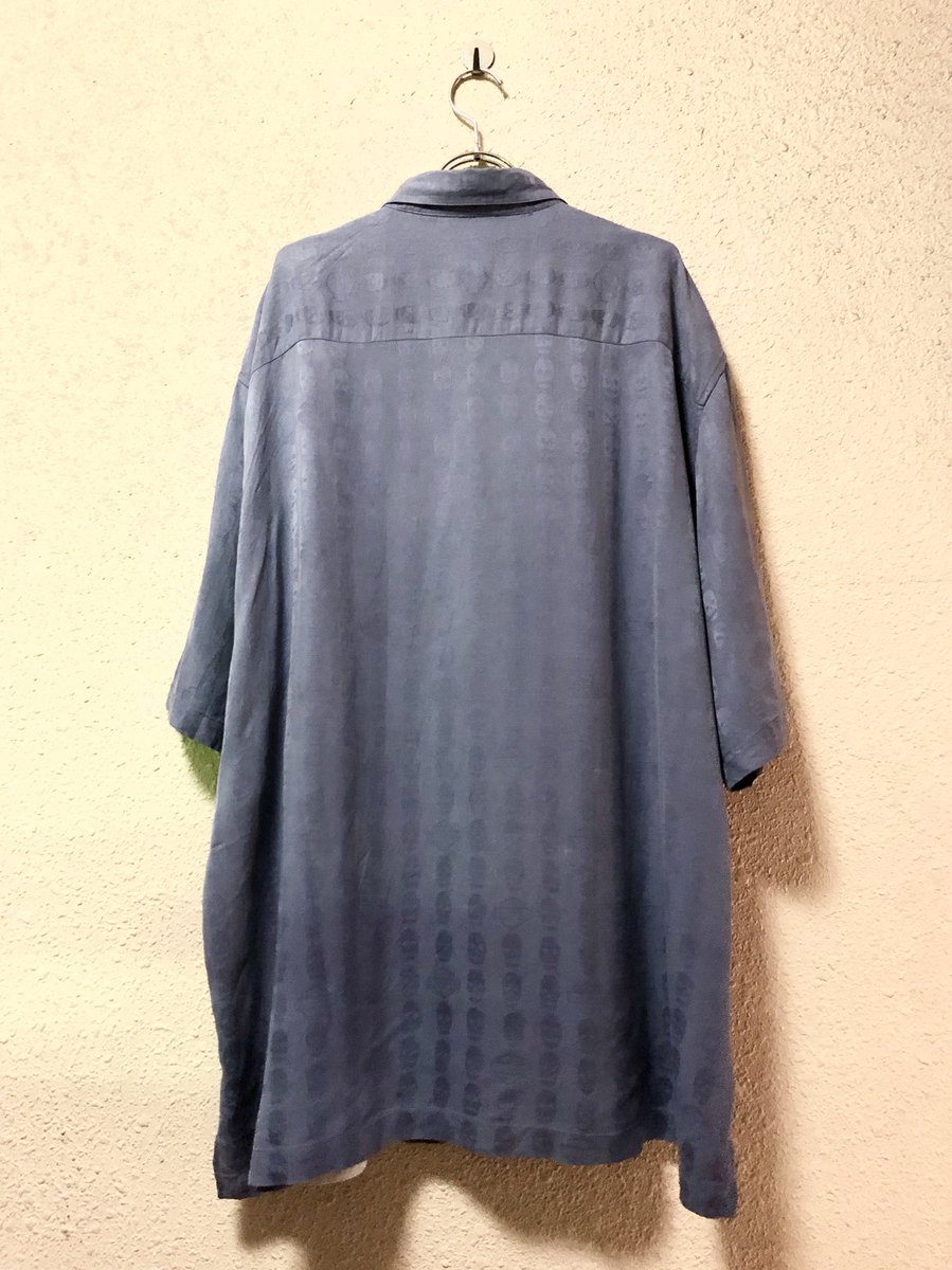 ragla_magla_s's tweet photo. RAGLA MAGLA 下北沢
old "harleydavidson" skull pattern s/s line silk shirts
¥10,800(tax in)
#raglamagla #shimokitazaw #used #vintage #ラグラマグラ #下北沢 #下北 #古着屋 #古着 #shirt #shirts #lineshirt #lineshirts #opencoller #harleydavidson https://t.co/Hu50UegGlu