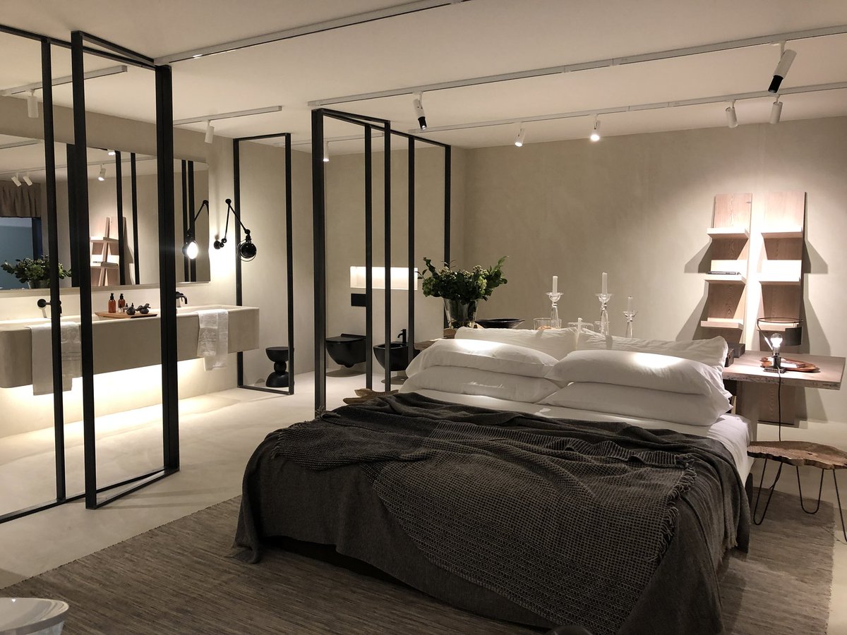 Graupix's tweet photo. Loved the design of the Suite Hostelco by @PressILV &amp; #4Retail in “Live Hotel” in @Hostelcobcn Elegant fine décor #LuxeGraupix #luxuryhotels https://t.co/G6FLCU4xBA