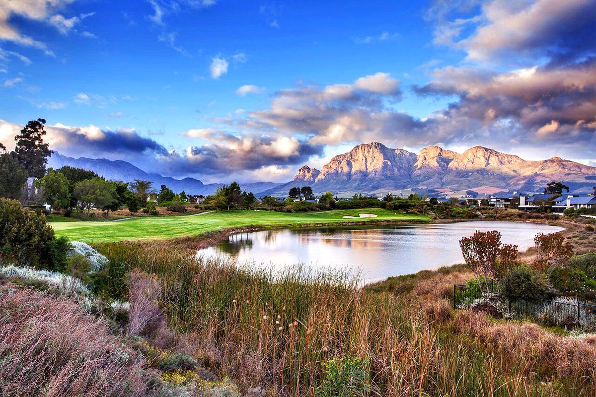 valdevieestate's tweet photo. Everyone is welcome to take advantage of this rare opportunity to run the scenic cart paths of our beautiful Jack Nicklaus Signature @Pearl_Valley Golf Course this Sunday morning.

Challenge a friend or enjoy a morning of outdoor fun with your kids: https://t.co/q8T7Kj7n2n https://t.co/szM7YclqiT