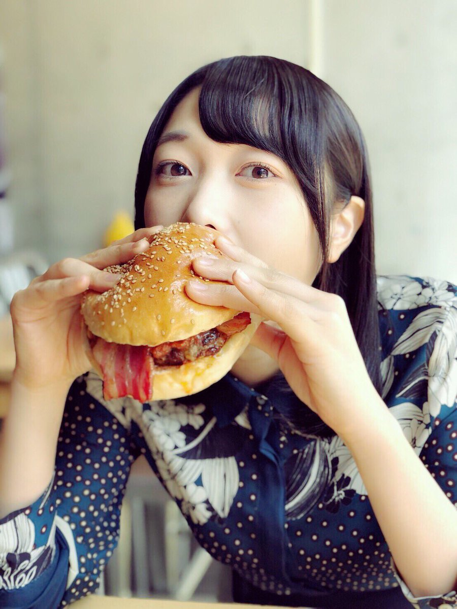 彼女とハンバーガー屋さんなう 彼女とハンバーガー屋さんなう