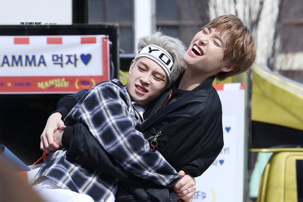 Lemon_sf9's tweet photo. ヒョンに甘えるダウォン👅💕
#daseong #sf9 #えすえぷ https://t.co/5Q66aOwkar