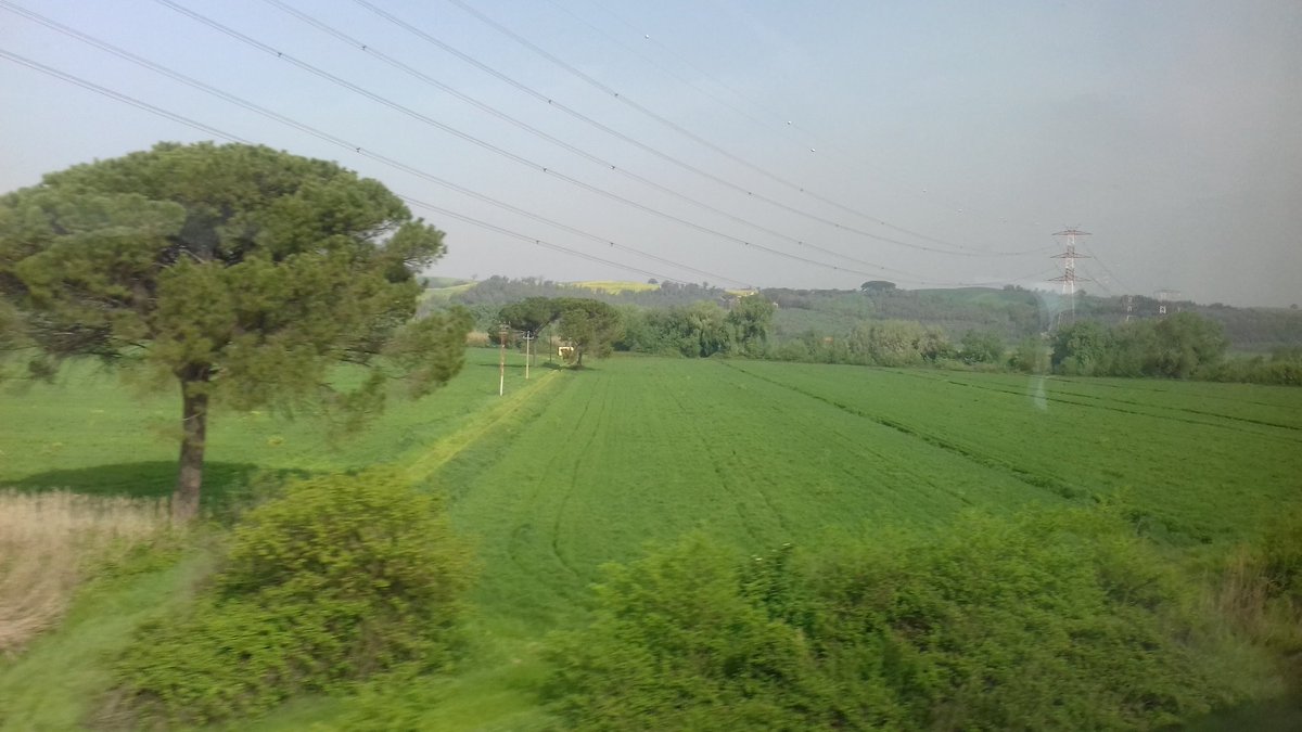 #magicaItalia #fuoriroma #greenItaly #sempreinviaggio #treno #wonderfulItaly