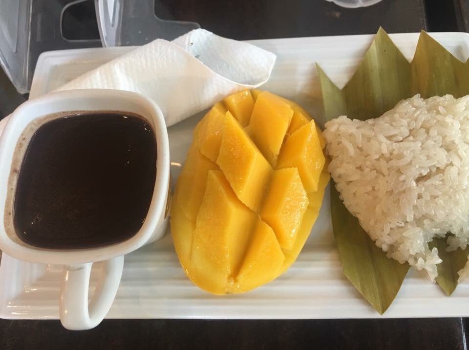 wanderingsavant's tweet photo. @cnnphilippines #CNNPHAsks #puto #tsokolate #mangga https://t.co/MTV9hStxho