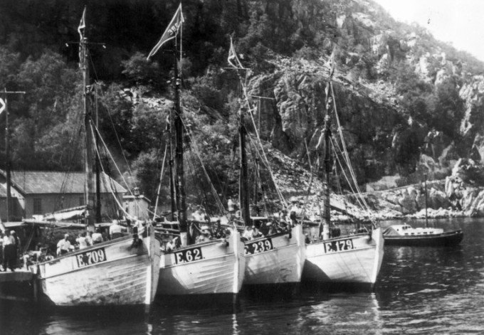 Vores gode venner i Stavanger har skrevet om det historiske venskab mellem de to byer. Her er det fortællingen om, da Esbjerg samlede mad ind og sejlede det til Stavanger efter krigen. stavangerbyarkiv.wordpress.com/2018/02/02/da-…