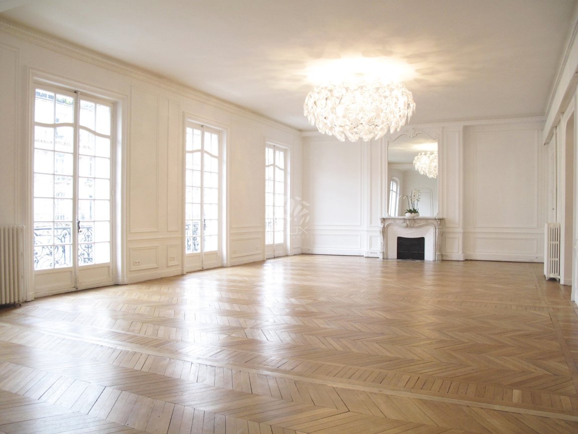 chrysalide_immo's tweet photo. Vous souhaitez #vendre votre bien #immobilier ? N'oubliez pas de ranger les lieux, de dégager l'#espace et de dépersonnaliser mais bien plus encore ! Découvrez 10 #astuces afin de réussir vos photos de vente au mieux 👉 https://t.co/k19xfPuXpc https://t.co/FLmNcMWtql