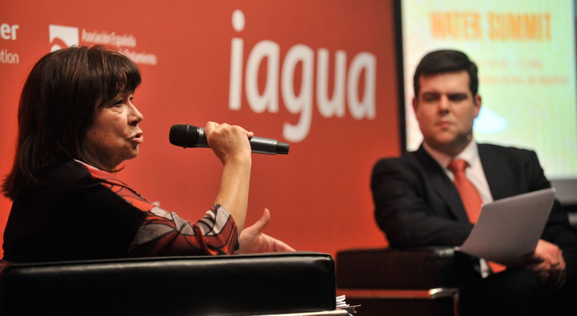 iAgua's tweet photo. 🔴@CristinaNarbona (@PSOE): "Somos la última generación que puede evitar un colapso ambiental, social, y político"
Lo dijo durante su #DiálogoiAgua con @davizescobar en el #ClimateWaterSummit ➡️ https://t.co/nB437OKjJl
¿Estás de acuerdo? https://t.co/JqqolDKx2a