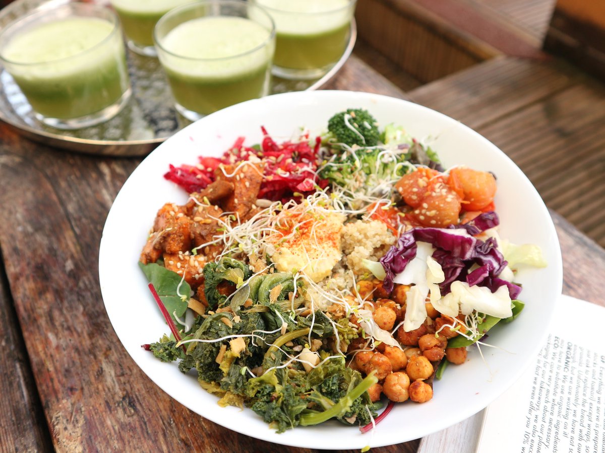 foodieinbristol's tweet photo. Mega lush breakfast @BeetsNRoots - get your five a day in one meal! #bbbeetsnroots #socialight https://t.co/KH9jwwNgok