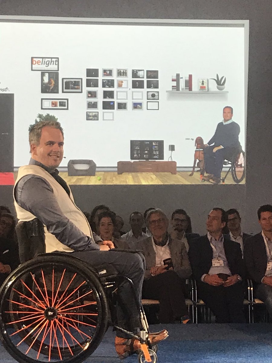 #zorgtransformatie Niek van den Adel vanuit perspectief client/bewoner maar ook als professional. Vandaag zonder hulphond Joep, de enige hulphond met podiumangst 😂