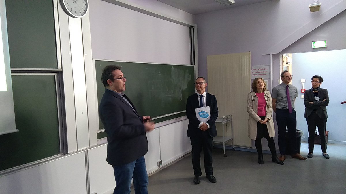 CTorossian_Off's tweet image. @Asso_Animath @MathsParis @HuartJean  s&apos;adressent aux stagiaires #MathC2+ à Versailles.