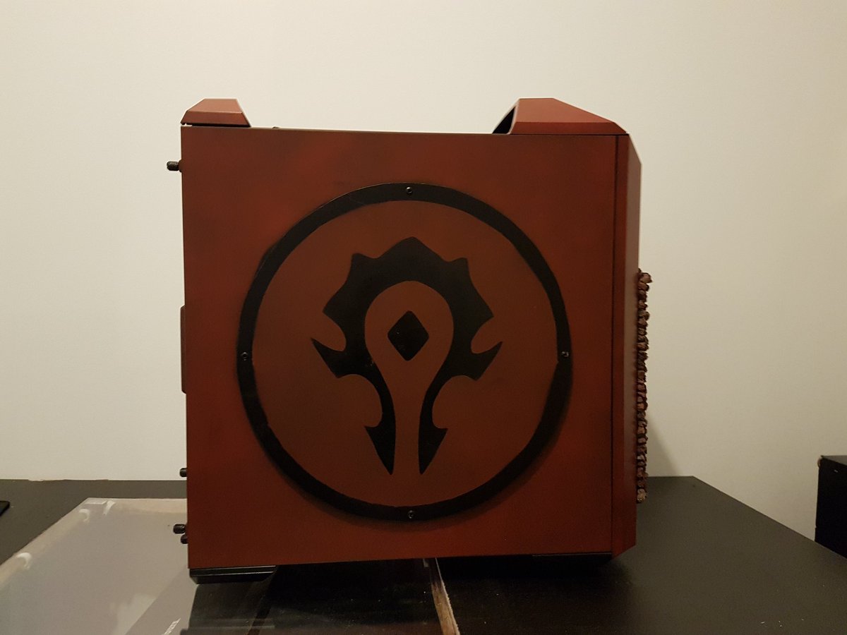 KevinSauneuf's tweet photo. @rueducommerce @AsusFrance @ASUS_ROG_FR @coolermasterfr @Watermod Voilà ma participation #RDCModding https://t.co/OyXYMV77Rz