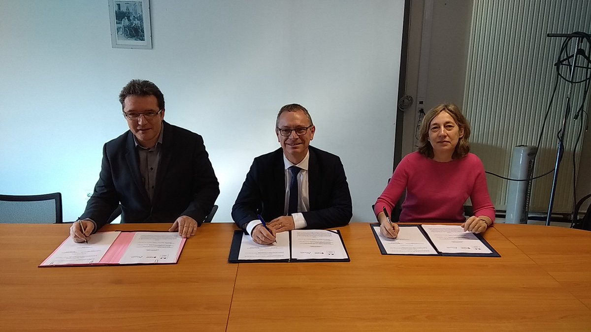 CTorossian_Off's tweet image. Signature officielle de la signature de la convention #MathC2+