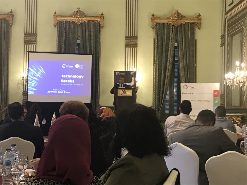 EgyptInnovate's tweet image. Are you interested in DevOps,Agile , and Blockchain technologies then don’t miss our live coverage from #TechBreaks.
Mohamed Saeed, from @EITESALorg is now talking about software development, and how it is changing today.