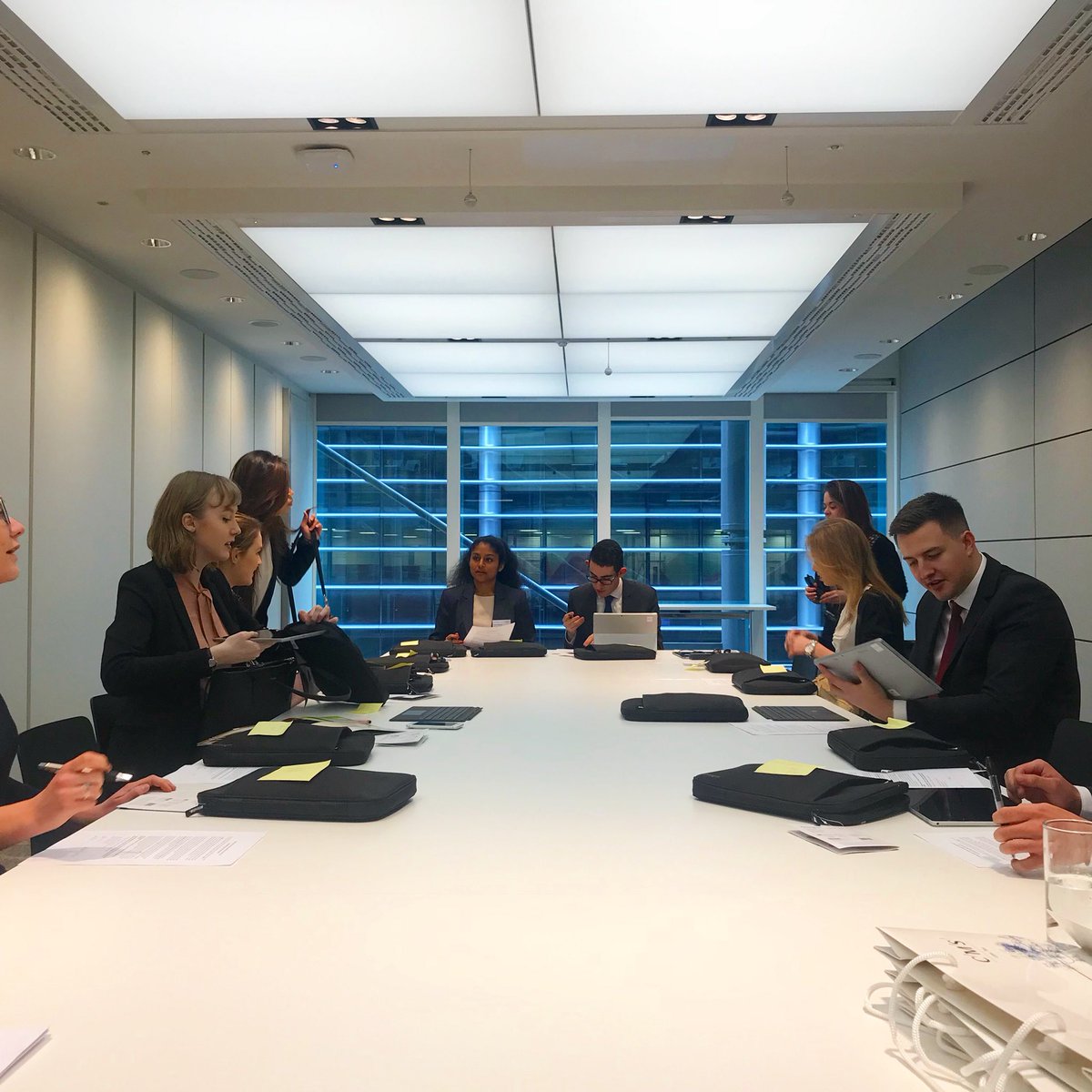 CMSEarlyTalent's tweet photo. Day two. #CMSFirstSteps delegates checking out their Surface Pros for the week 👨🏻💻👩🏽💻. #modernlawfirm #YourWorldFirst https://t.co/nsEXxcMSdk