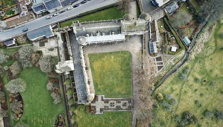 DronesScot's tweet photo. @N_T_S Falkland Palace and Gardens, what a lovely location to film with a drone.  Thanks to Katy for making us welcome. https://t.co/Xec2okBox0