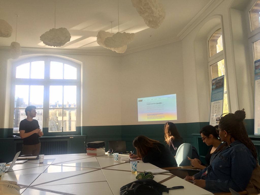 Reconcil's tweet photo. 2ème atelier #upfactory avec @_LiveMentor sur le poids d’une plume, il ne nous reste plus qu’à écrire sur les aventures de @Reconcil ! 🖋 https://t.co/xCzO2b07V3