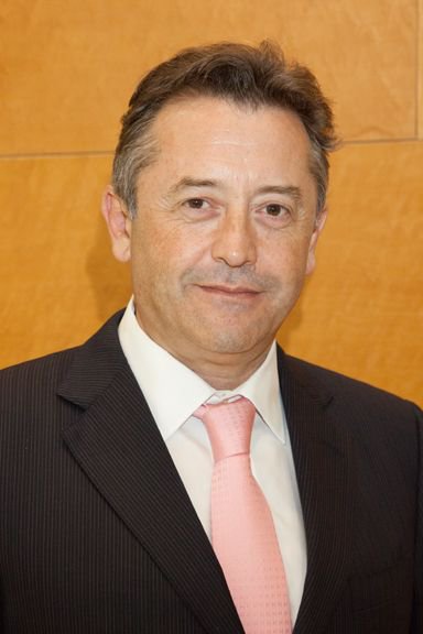 AuntMinnie's tweet photo. Dr Luis Martí-Bonmatí looks ahead at direction of Insights into Imaging journal https://t.co/xLp8C0tW5j https://t.co/B10uve7bmd