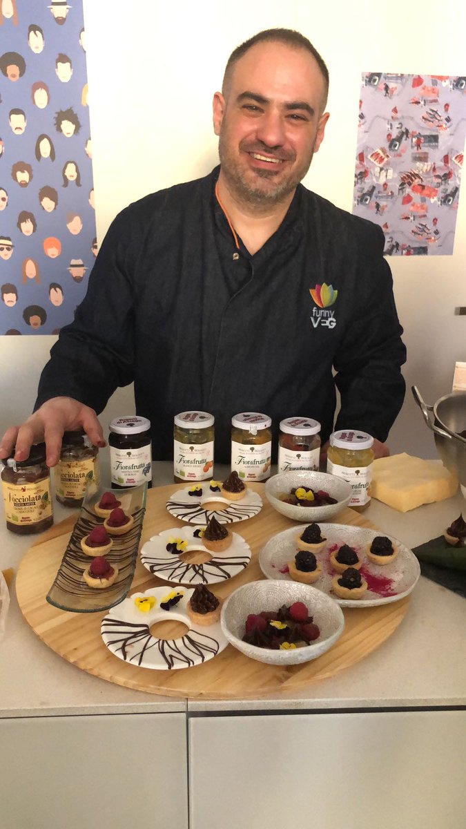 #chef <a href="/stetosteto/">Stefano Broccoli</a> a appartamento <a href="/lagodesign/">LAGO DESIGN</a> #Brera con <a href="/FunnyVegan/">FVmagazine</a> per offrire golose #colazioni! Grazie a <a href="/RigonidiAsiago/">Rigoni di Asiago</a> #SaloneDelMobile #FuoriSalone <a href="/iSaloniofficial/">Salone del Mobile</a> #Milano #MilanoDesignWeek <a href="/iSaloniofficial/">Salone del Mobile</a> 
#MilanoDesignWeek2018 #FuoriSalone2018