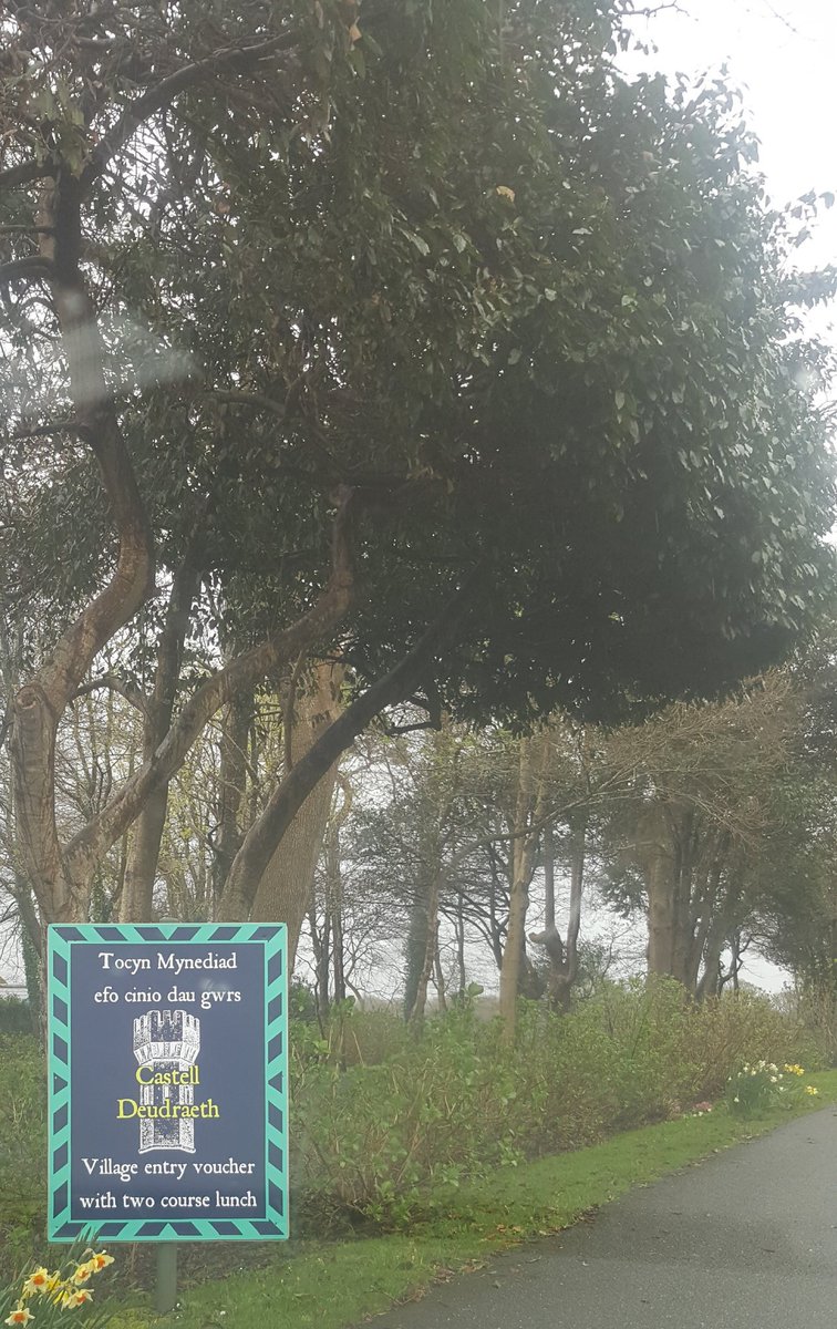 NWBizAcademy's tweet photo. Croeso yn ol i | Welcome back to #NWBA #SBA #Portmeirion
#nwalestweetsuk #NorthWales #Training #TeamNorthWales #eufundscymru #EUFundsWales #busnes #strategy #strategol #GoalSetting @visit_snowdonia @SerenCyf @LlenCymru @AnturWaunfawr @Plasheli Polish Homes & Cartref Gofal Dolwar https://t.co/wobcDzOPg4