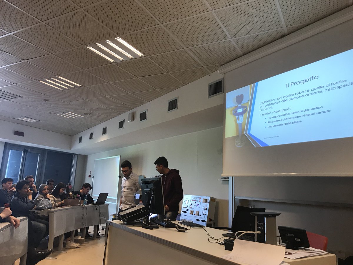 Francy0984's tweet photo. Dilo è il robot stampato in 3d per il supporto alla vita dell’anziano 😎 questo è un progetto di @ing_torvergata per contest #nonnibot #RomeCup2018 @fmdigitale @CampusBioMedico @SapienzaRoma https://t.co/nRz02qb94u