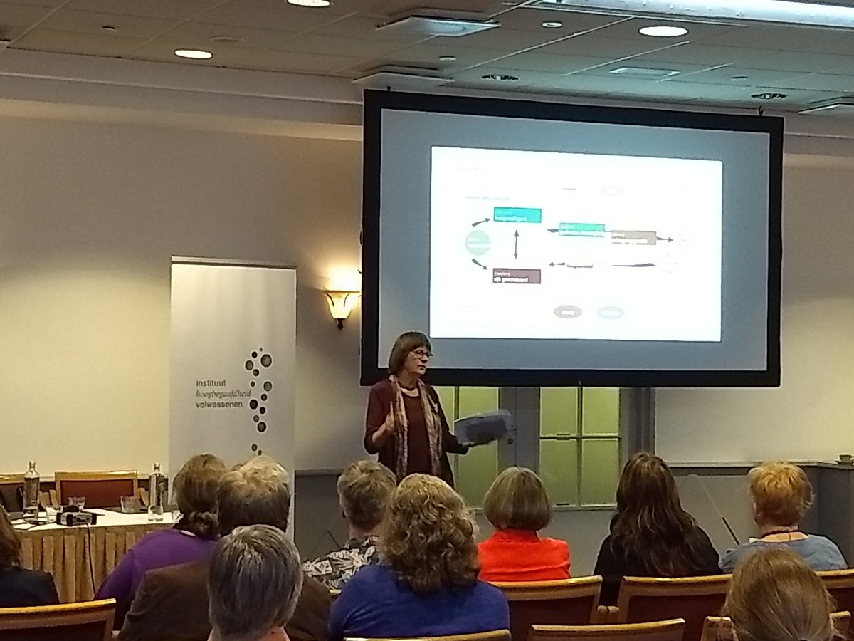BryantHeng's tweet photo. Sessie door Noks Nauta en Patricia van Casteren over Hoogbegaafden en Werk #novilo #ihbv #congres #zeist @NoviloTalent @IHBV_ https://t.co/H13tamvexC