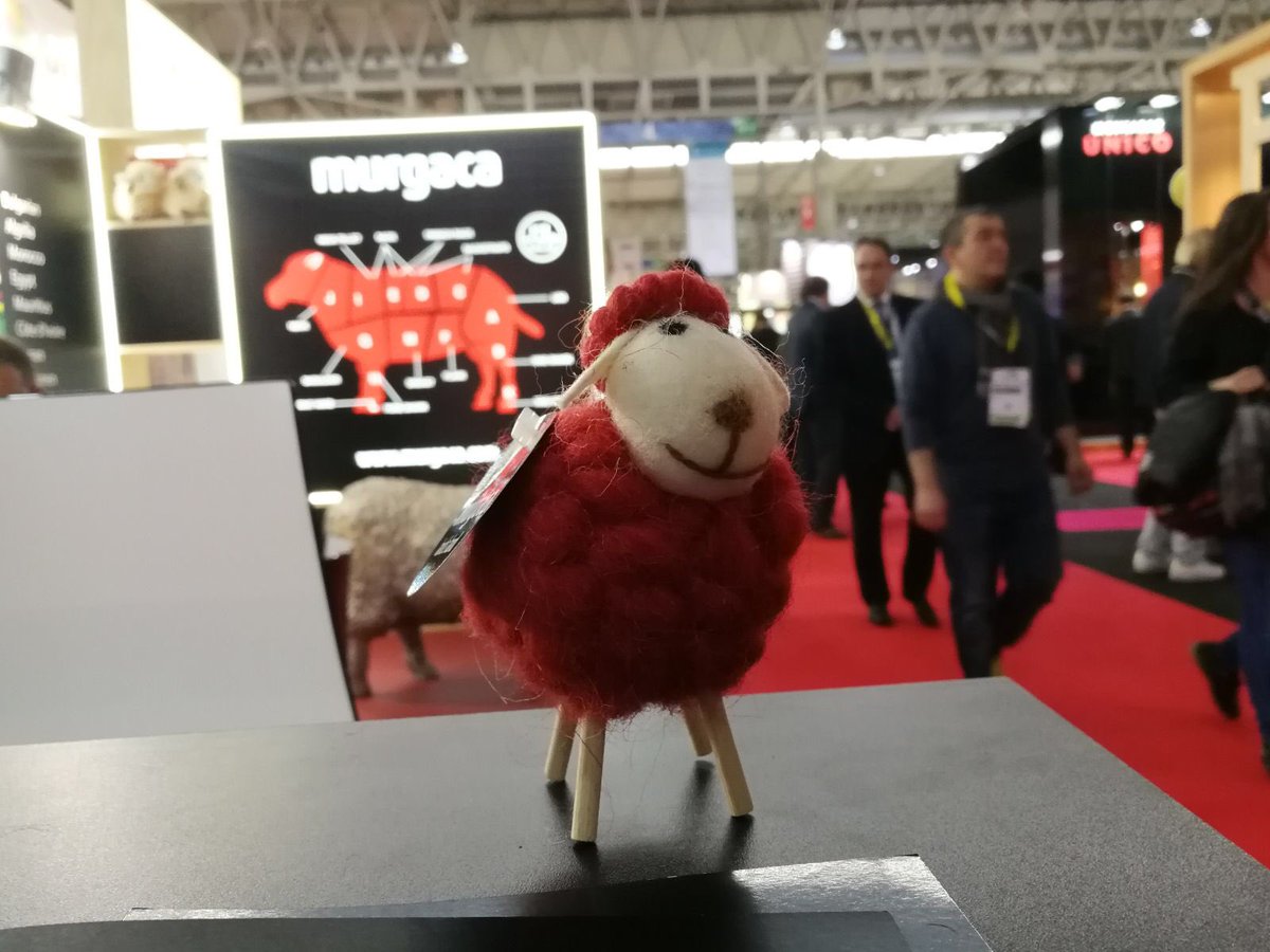 CyATrading360's tweet photo. En #alimentaria2018 con @Murgaca y @CyAMarkeTeam #food #gourmet #murgaca #trading #export https://t.co/DTv8dflYhV