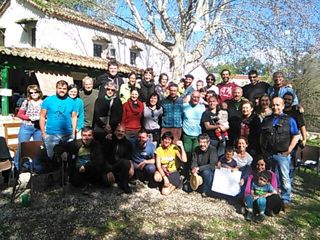 Conocí a Ecologistas en Acción en las Marchas Europeas contra el paro, la exclusión y el racismo en Ámsterdam y el Encuentro Intercontinental contra el Neoliberalismo (1997, aún Aedenat). Desde entonces nos une la vida, la política y profundas amistades. #FelicidadesEcologistas