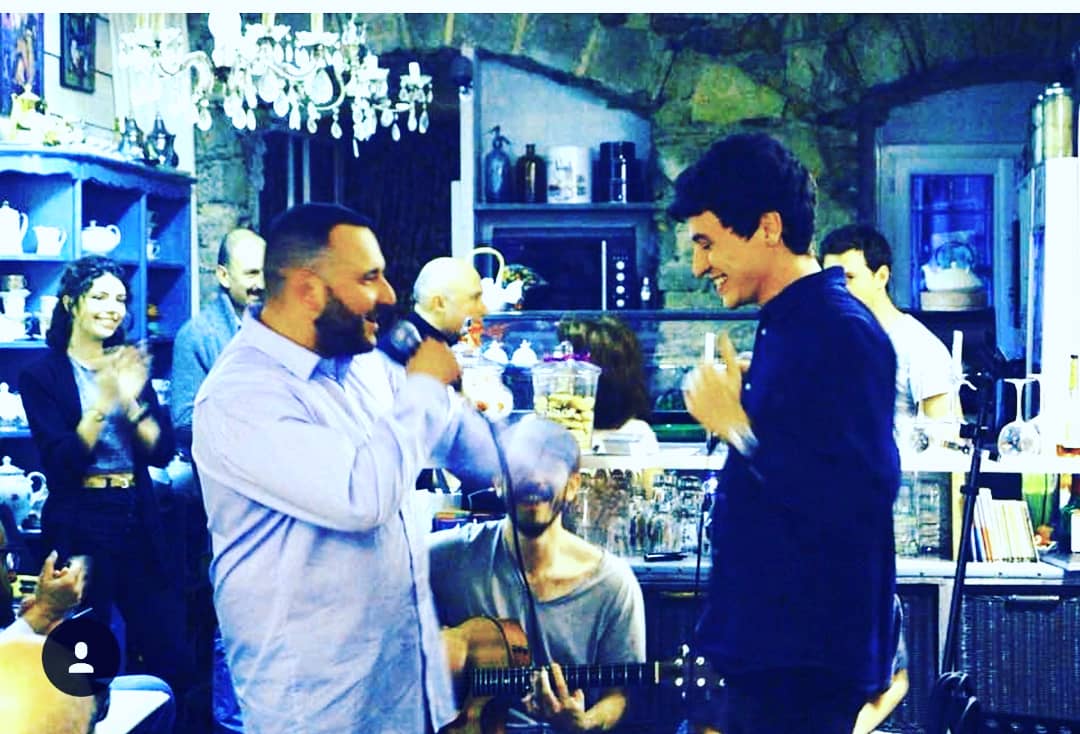 Prodiga81283581's tweet photo. #jamsession #CotedAzurFrance #Nice06 #littleresto https://t.co/X7WxAdiusl