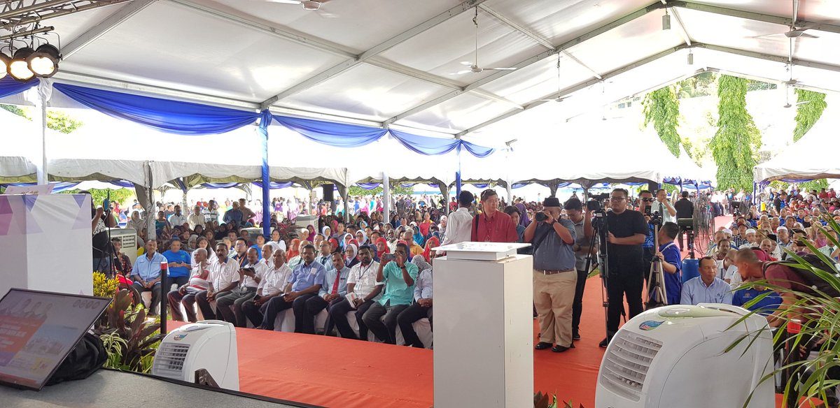 Perasmian Pembinaan Bangunan Tambahan Hospital Pakar 64 katil menjadikan jumlah keseluruhan 224 katil di Hospital Baling dgn 10 bidang pakar oleh Menteri Kesihatan <a href="/kvssubra/">subramaniam</a> <a href="/NajibRazak/">Mohd Najib Tun Razak</a> <a href="/PetraJayaMP/">Fadillah Yusof 🇲🇾</a> <a href="/DrAliHamsa/">Ali Hamsa #YNWA</a> <a href="/azeezputera/">Azeez Rahim</a> <a href="/KKMPutrajaya/">KKMalaysia🇲🇾🩺❤️</a> <a href="/JKRMalaysia/">JKR Malaysia</a> <a href="/JKRBaling/">JKR Daerah Baling</a> <a href="/DrChenChawMin/">Dr Chen Chaw Min</a>