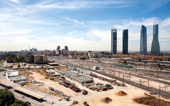 RevistaE's tweet photo. Acuerdo para la operación #Chamartín    
https://t.co/aXWMmBVP2Q https://t.co/aQeOPowAY2