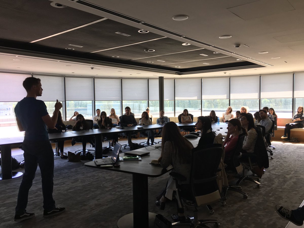 E_Baronio's tweet photo. It is always inspiring to share with students our path towards #sustainability. I’m proud to be part of this @VFCorp journey: thank you @Unibocconi students for all your questions! https://t.co/FpEOMK5DEN