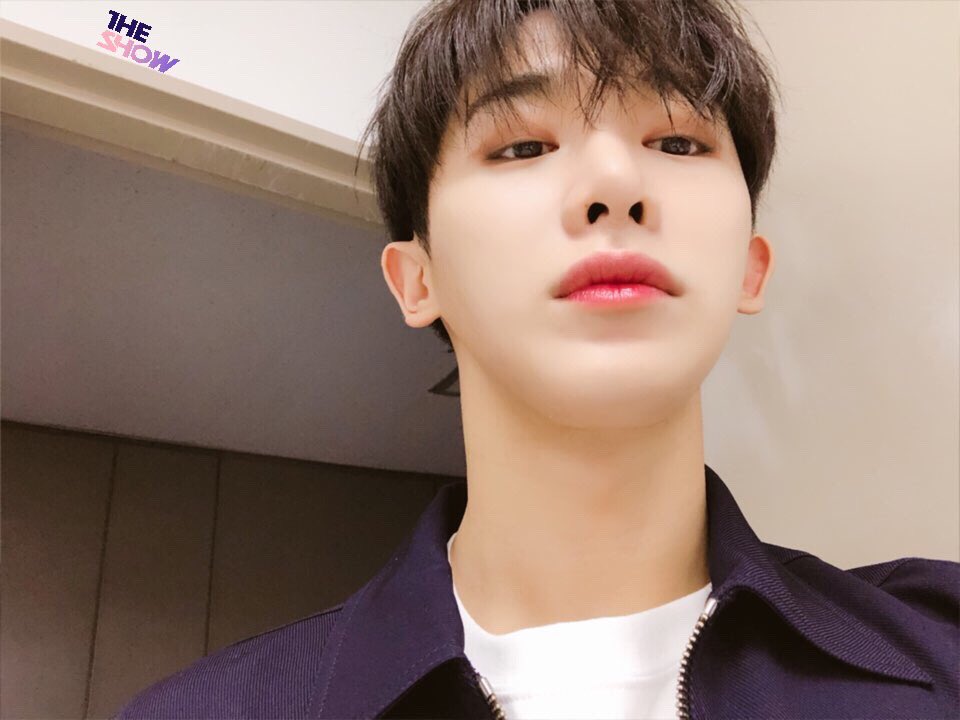 theshow_offcl's tweet photo. [★145회 더쇼 초이스 후보②] 몬베베들에게 질투는 OUT이야 OUT!! 오빠들 가는 길이 진리고 곧 지도임돠^^7 #MONSTAX #Jealousy #몬스타엑스 #더쇼 #THESHOW @OfficialMonstaX https://t.co/ZLfbBxu0AO