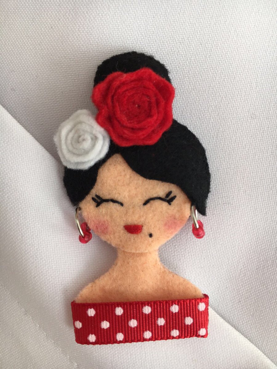 DENTALCONTRERA1's tweet photo. Esta semana en Clínica #Dental Contreras trabajamos de flamencas maneras 💃🏼
¡Feliz Feria de Abril! #FeriadeAbril18 #FeriaSevilla18 https://t.co/YtYrCHw9dl