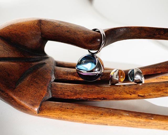 openjart's tweet image. Close up of the rings from the previous post - Openjart Sphere Ring and Citrine Meets Topaz Ring. Both available via the link in bio. The choice of the gemstones is yours. 📸@dari_razu ift.tt/2qCvVL2