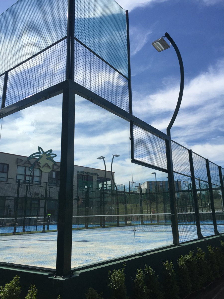 PadelTechUK's tweet photo. #PadelPointer Curved lighting pillars are an attractive option which will enhance the look of your #padel court. Contact info@padeltech.co.uk for more details https://t.co/3C2prgQgli