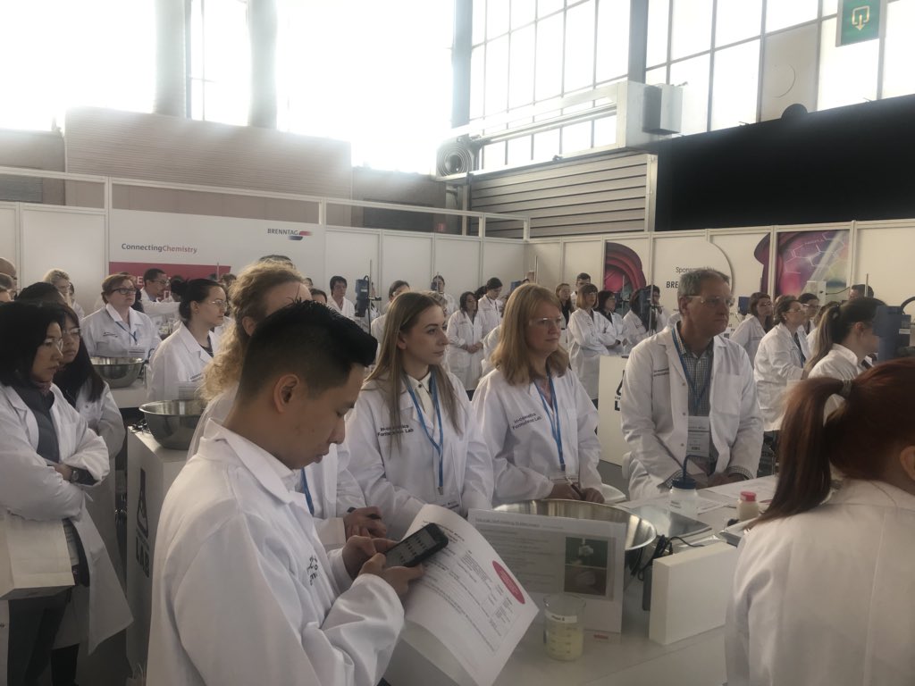 incosmetics's tweet photo. Manuela Salmina-Peterson, Director Application & Technology, Evonik Dr Straetmans GmbH is talking to a standing-room-only #FormulationLab session on going #natural in #cosmetics at #incosGlobal https://t.co/ZsfIia9dWs