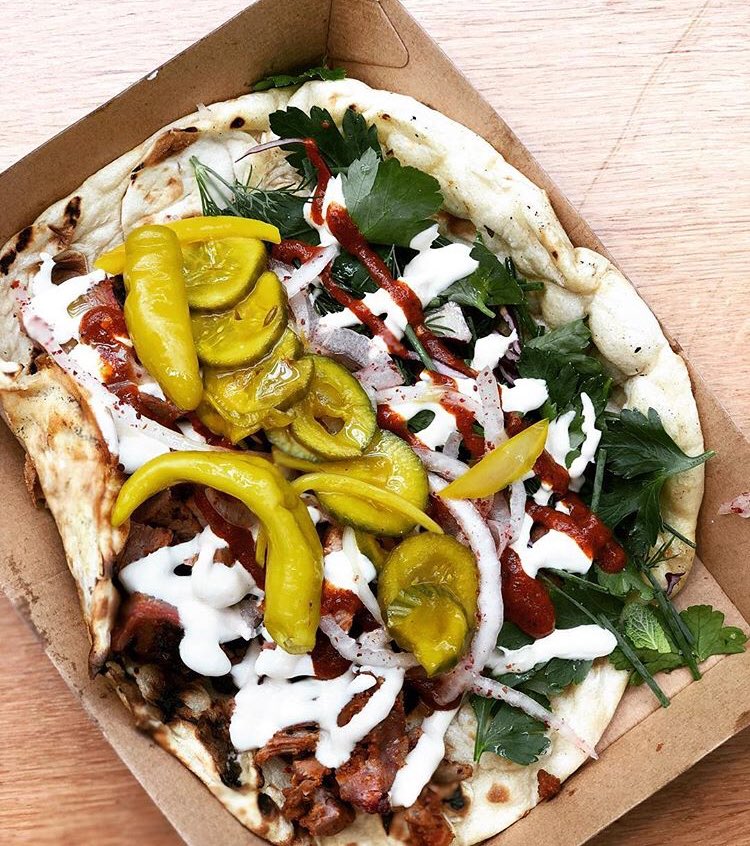 Nice day to pick up lunch @oldspitalfields ☀️ Get to our Kiosk at #thekitchens for some Lamb Shawarma goodness 📸-@foodlondoneats