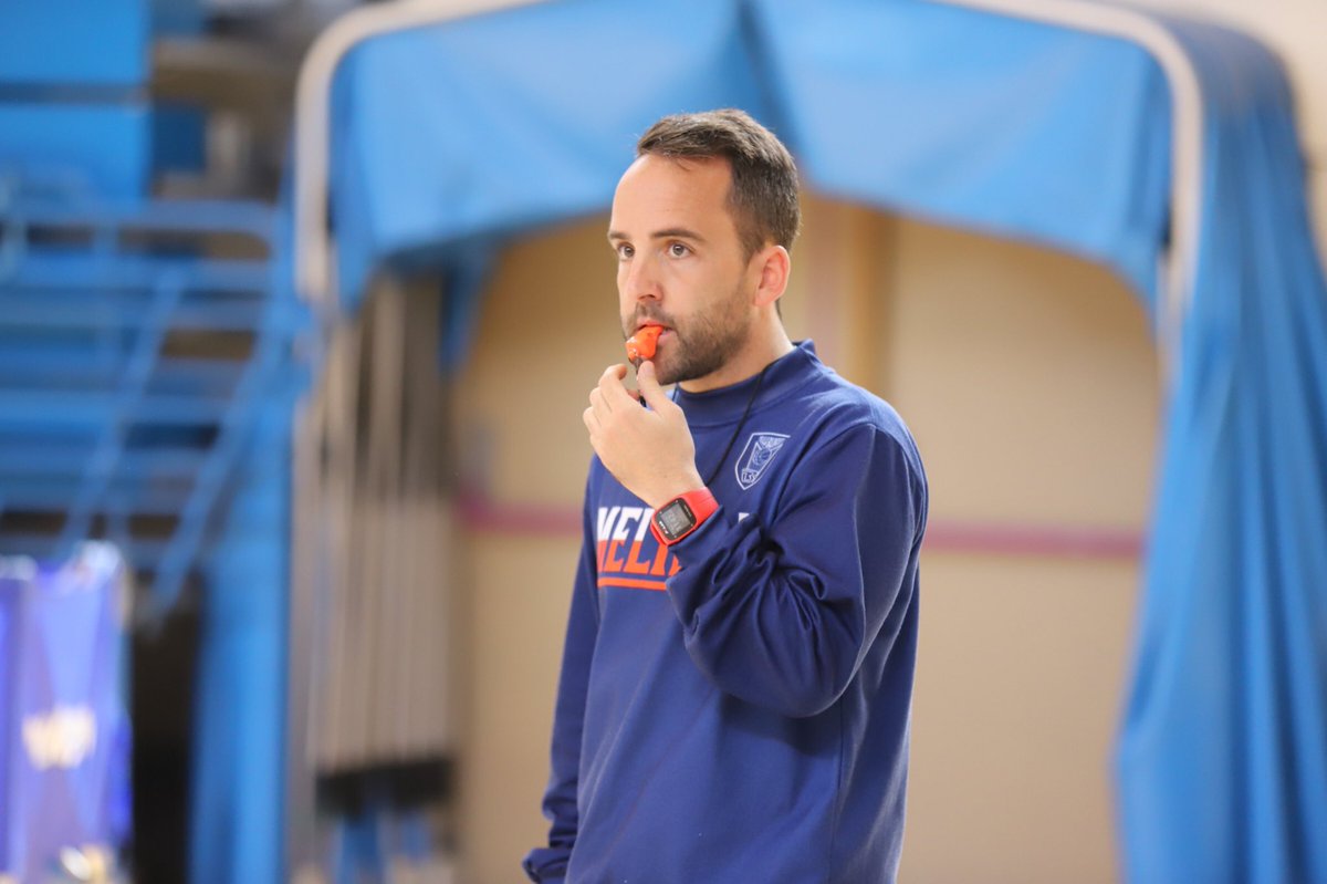 melillabcto's tweet photo. El entrenamiento de hoy está siendo dirigido por el segundo técnico @thadric debido a problemas gastrointestinales de nuestro entrenador @AlejandroAlcoba al que deseamos una pronta recuperación

#vamosmelilla https://t.co/BC8EfH7anH