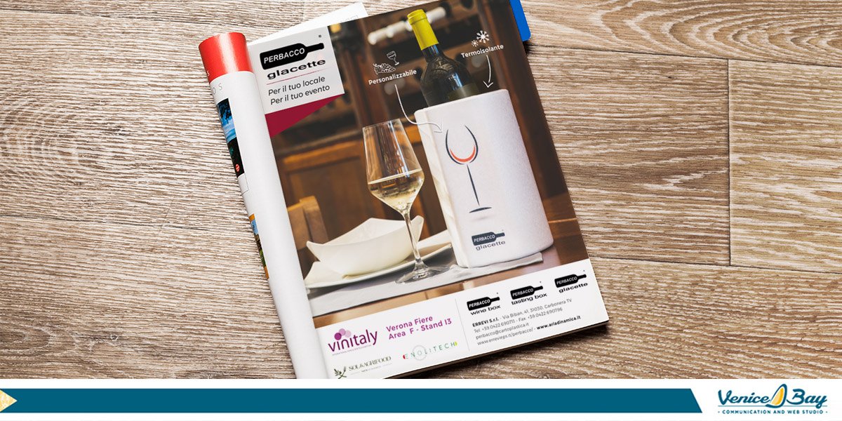 VeniceBay's tweet photo. In occasione del Vinitaly 2018 trovate “Perbacco Glacette” nell’Area F – Stand 13 di Verona Fiere. E sul magazine “Grandi Vini”, distribuito nelle migliori enoteche italiane. La pagina pubblicitaria è #madeinVeniceBay.

#Vinitaly #Vinitaly2018 https://t.co/kwRVE64YZa