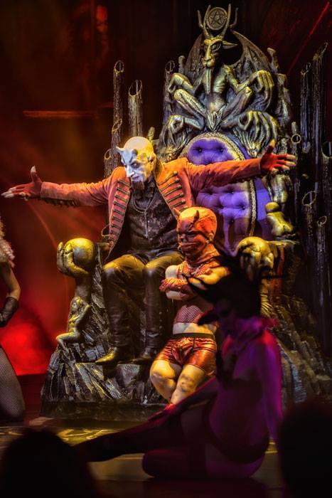 PECADORES DE BARCELONA!!! 
EL CABARET MALDITO CERRARA SUS PUERTAS EN MEXICO EL PROXIMO JUNIO, PERO TENEMOS GANAS DE MAS?
OS APETECE QUE CERREMOS LA TEMPORADA CON VOSOTROS???