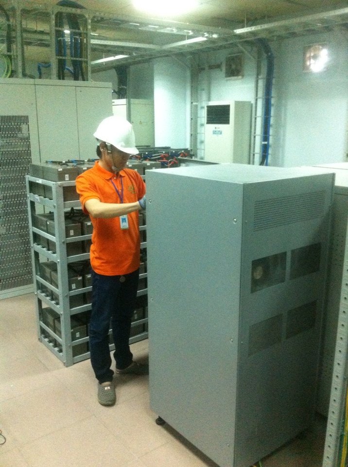 DNP_Media's tweet photo. DNPSTORE  chuyên: CUNG CẤp ,TƯ VẤN BỘ LƯU ĐIỆN UPS ẮC QUY (PIN ,BATTERY), UPS Emerson, UPS, APC, UPS Inform ,UPS Apollo, UPS Rielo UPS Eaton.
Các loại UPS chuyên dụng trên thị trường hiện nay:
1. UPS Emerson:PSA600-BX 600VA / 360W
2. UPS SANTAK: TG500
@DNP_ThietBiDien https://t.co/cQJXGSDTHN