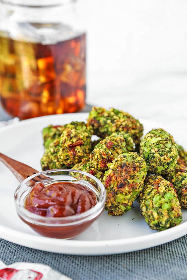 CookGlobal's tweet photo. These Broccoli Tots (vegan &amp; non vegan) from @misspickledplum are definitely going to be on my menu this fall! https://t.co/O7yRzLIHjV https://t.co/mcKWz5tX2h