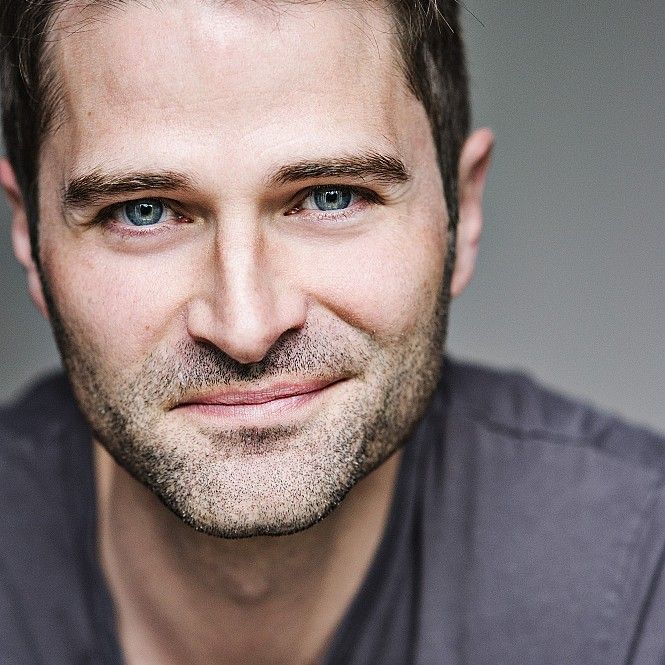 JVAgency's tweet photo. Happy Birthday to our wonderful US #voiceover @charles_hagerty! You can listen to Charles' voicereel here https://t.co/4wWukYer8B #thejvagency #americanvoiceoverinlondon https://t.co/Esv2vt7Gg4