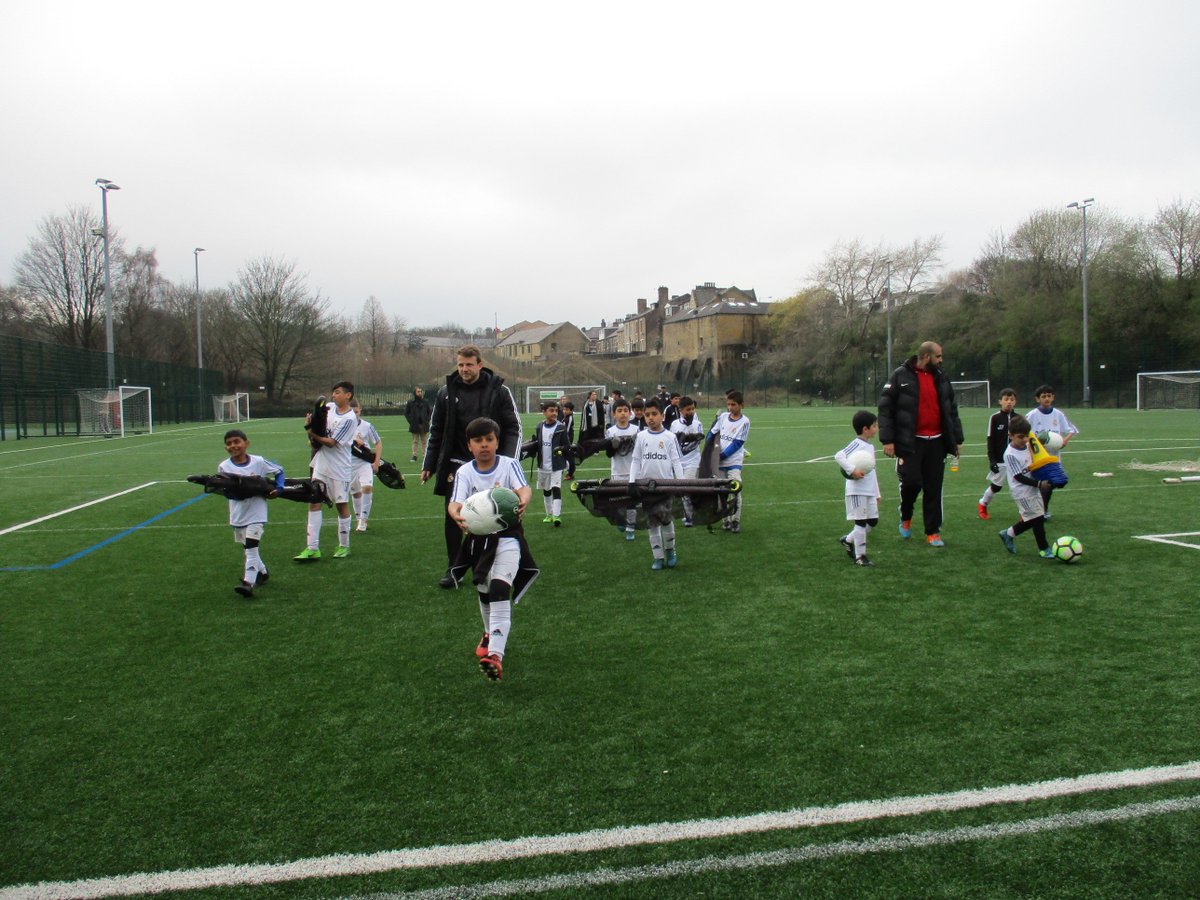Proud sponsors of the Fundacion Real Madrid Football Clinic <a href="/AlphaUnitedJFC/">Alpha United JFC</a> @CNet_Bradford #communitymatters #Football #realmadrid #Bradford