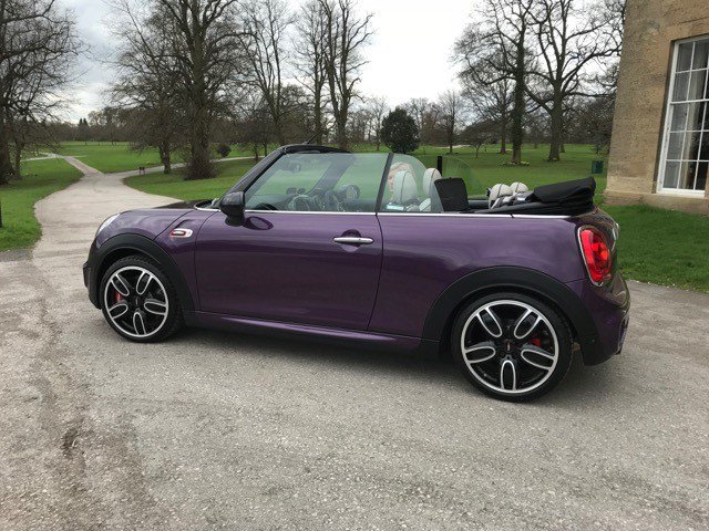 stratstonemini's tweet photo. As only 1 of 10, the Special Edition #MINI Convertible JCW always makes a powerful impression - especially in Purple Silk Metallic Individual paint!
Enjoy your new wheels Bev!
#Stratstone #MINIUK #Convertible #StratstoneMINI #MINIJCW #JohnCooperWorks #JCW https://t.co/UT8fROAdFD
