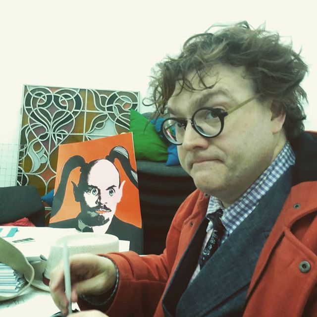FireyFlamy's tweet photo. April 6. @rikkisimons in the HSE with a weird drawing of anime Lenin (?) on the background. #2018 #FireysPhotos #FireyFlamy #RikkiSimons #VoiceOfGir #Gir #InvaderZim #Zim #IZ #Moscow #Russia #HSE #HSEdesign #HigherSchoolOfEconomics #Design #Lenin #Weird … https://t.co/xgHJgx5UMv https://t.co/gf7zxKjysG