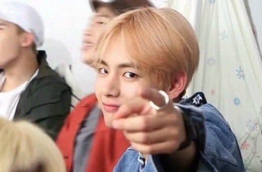pvrpletae's tweet photo. #THOSFansBTS17A https://t.co/cMBKWLTwtH