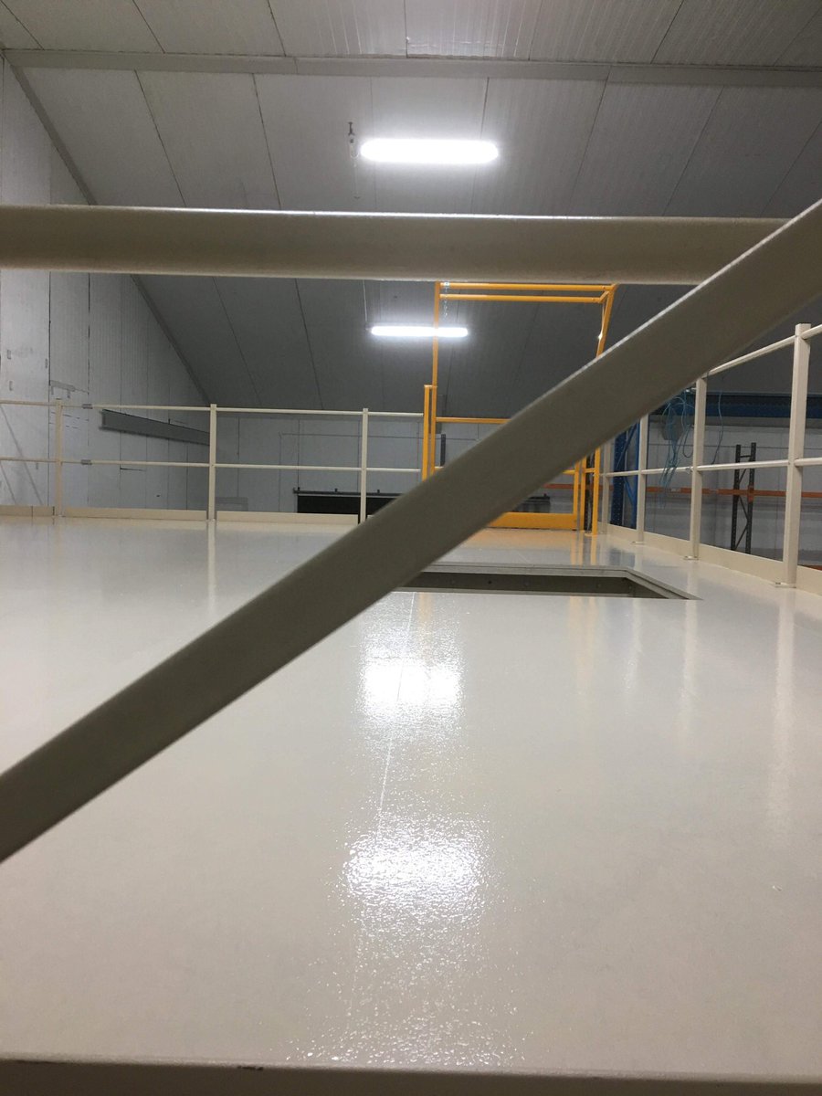 CooVarPaints's tweet photo. Thanks for the pictures Simon Jenkins @ S.J Jenkins &amp; Sons 👍🏻 our Profloor looks great #coovar #paints #floorpaint #floor #profloor #heavyduty #twopack #lowodourpaint #waterbased https://t.co/XbOchFHCwH https://t.co/Hzl6JUVFxv