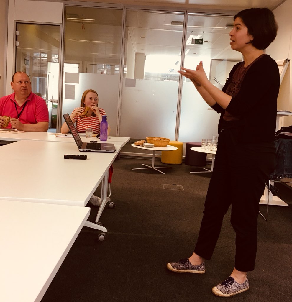 MarianneJans's tweet photo. #PittigePauze bij @deptCJM met @DoraGasia over social media campagne voor #ultimas   #vlaamsecultuurprijzen #storytelling #contentmarketing https://t.co/pXyqz8TWR7