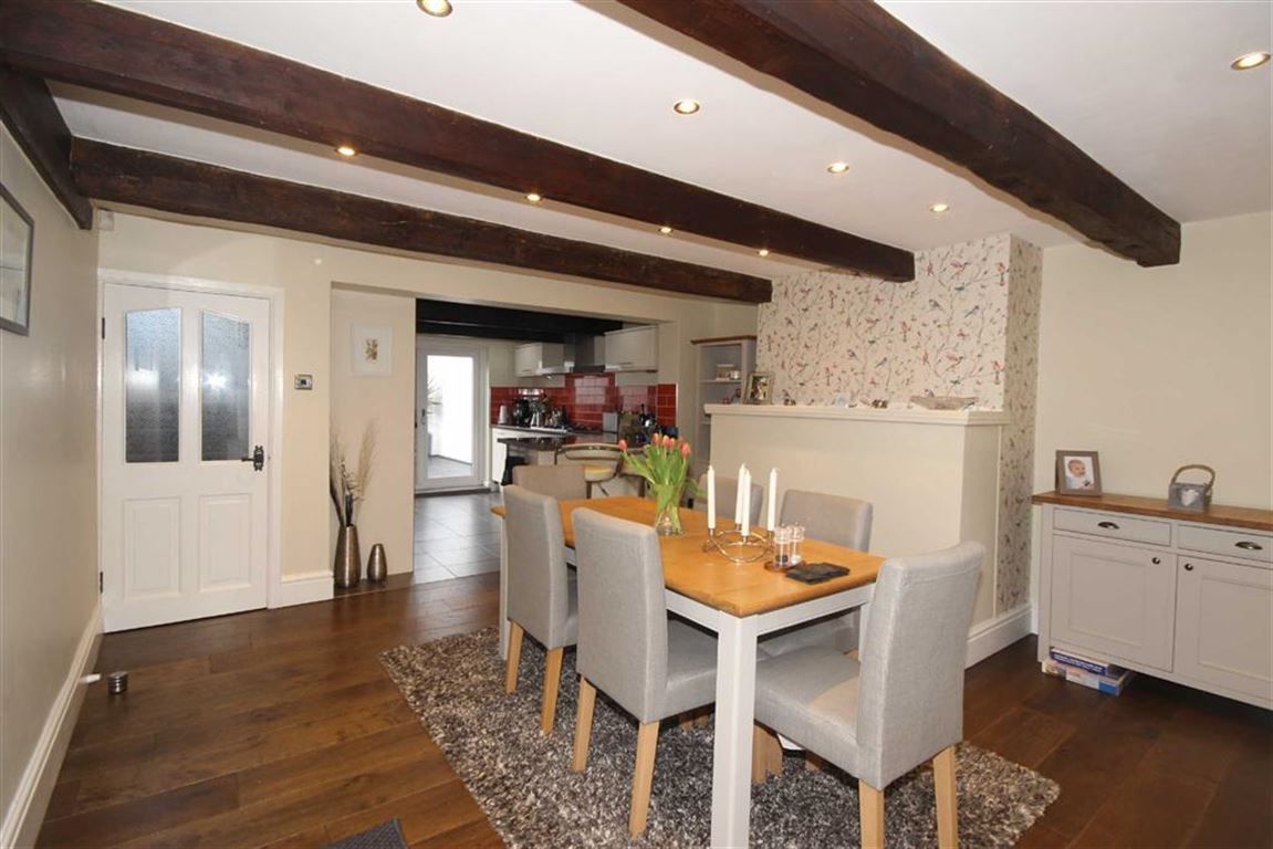 BriscombeNutterStaff tweet media